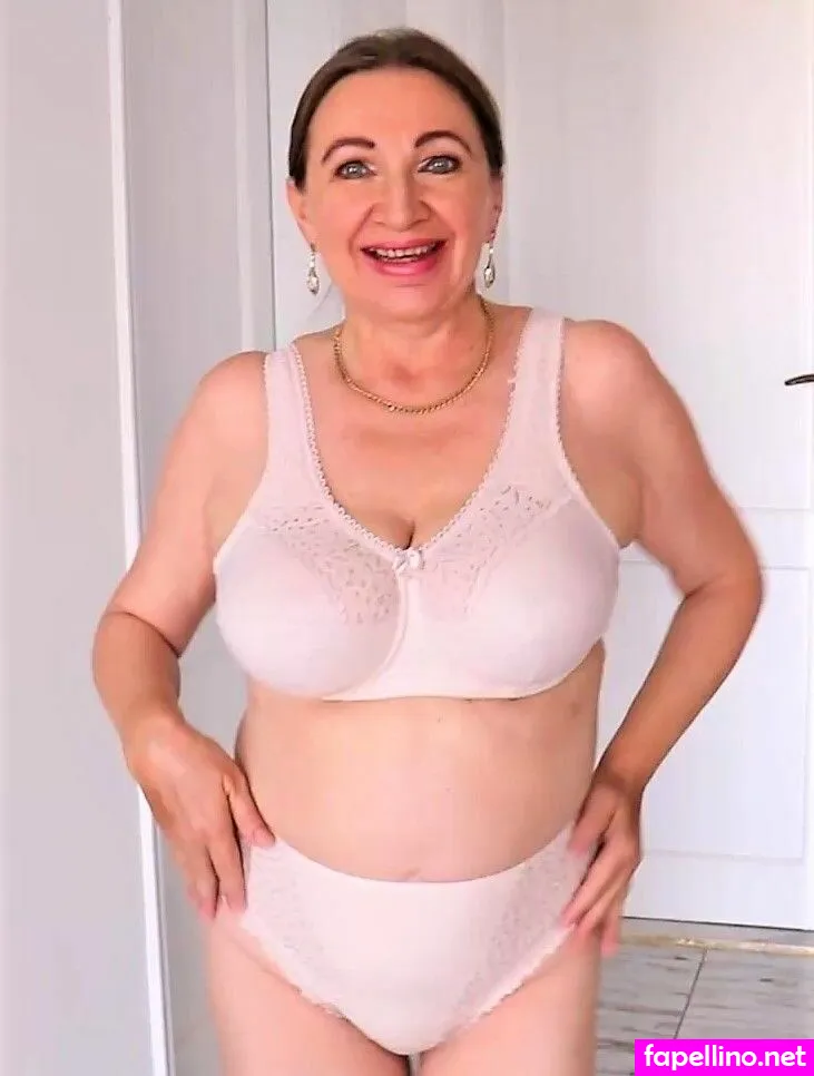 maria__old__model, mariaold Nude Leaked OnlyFans Photo #7AbcIwaaEB