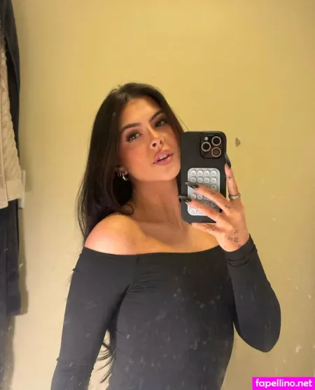 Mariariccii OnlyFans Thumbnail #kJ4hllrs9c
