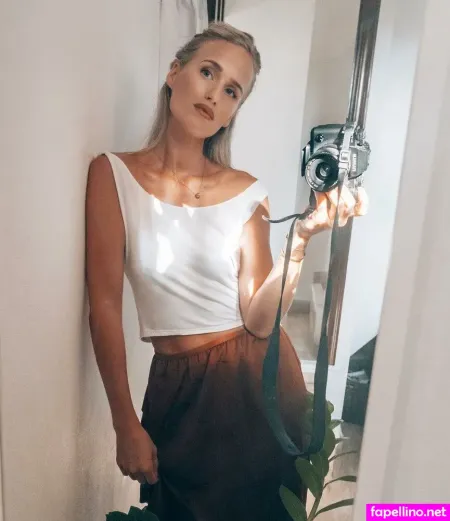 Mariathepilot OnlyFans Thumbnail #GbbWc41Yku