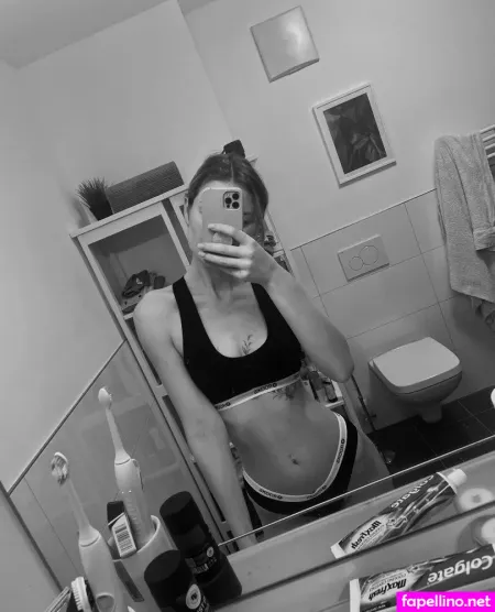 Marie Denise Schwarz OnlyFans Thumbnail #xSQxPzHtq5