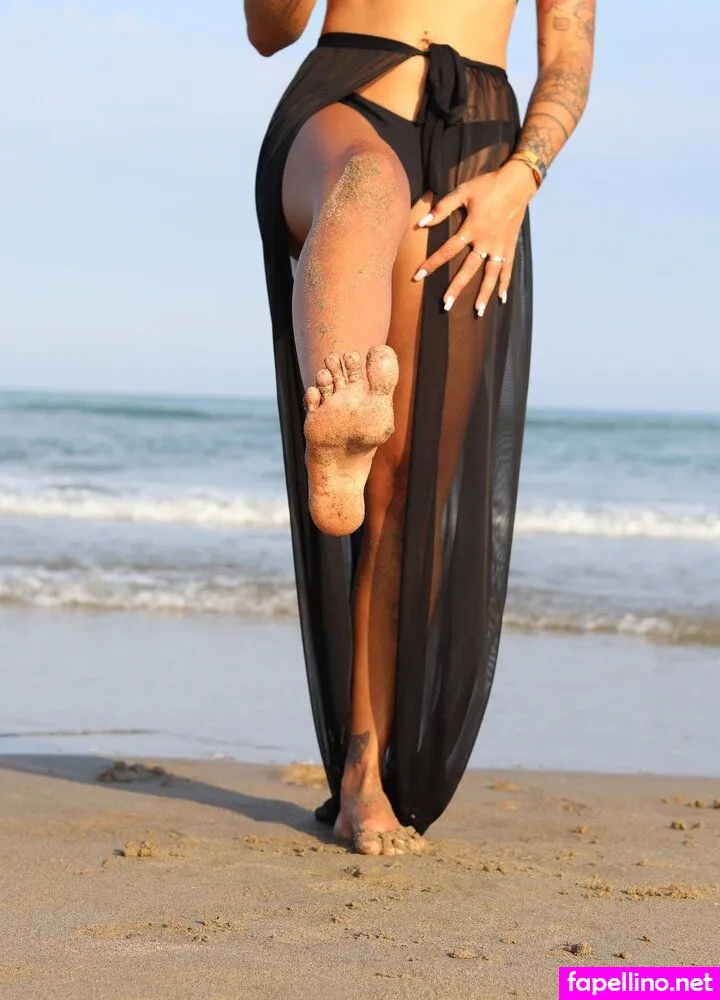mariefrenchfeet, mariefrenchfeetgirl, storyofmarieffg Nude Leaked OnlyFans Photo #7WTtw8op3K