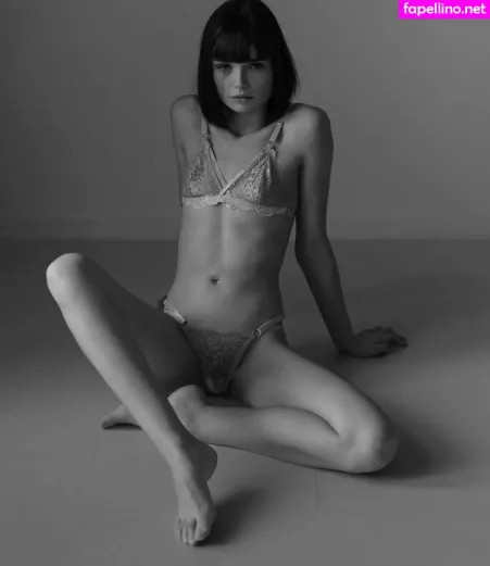 Marie Grippon OnlyFans Thumbnail #S7dxEFV4Hr
