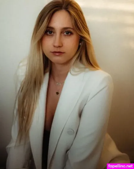 Marie Hackelberg OnlyFans Thumbnail #3snm0wiHHV