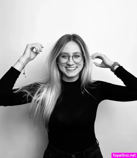 Marie Hackelberg OnlyFans Thumbnail #X6W1ghGODW