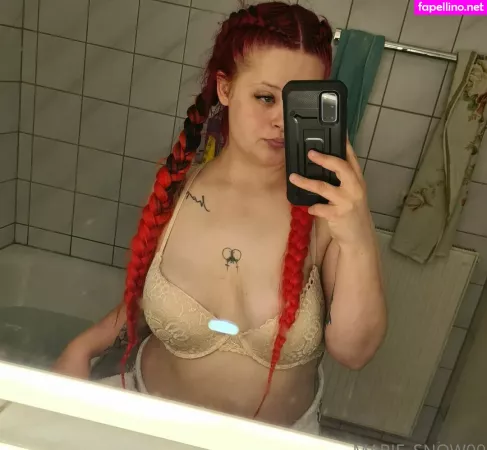 Marie Snow00 OnlyFans Thumbnail #EO7ffi8Fck