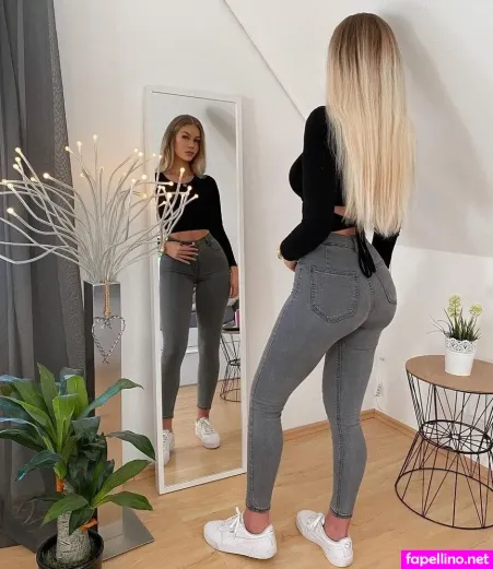 Marie Wildes OnlyFans Thumbnail #W6vnuASWDb