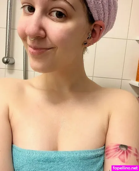 Marie00moo OnlyFans Thumbnail #U8ZGUSp1wq