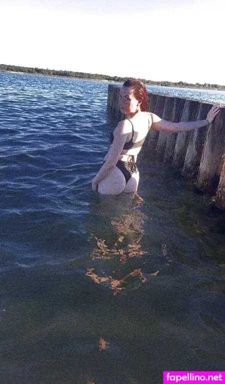 Mariebombe OnlyFans Thumbnail #rEiB4na1eh