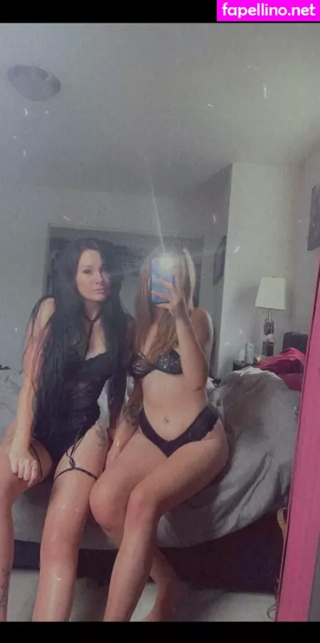 Marieexo21 OnlyFans Thumbnail #JraIK8ROli