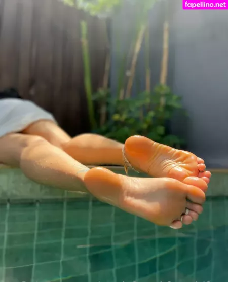 Mariefrenchfeetgirlfree OnlyFans Thumbnail #2zxiYorT5J