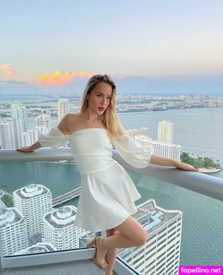 Marielafemme OnlyFans Thumbnail #TcuP61qOG0