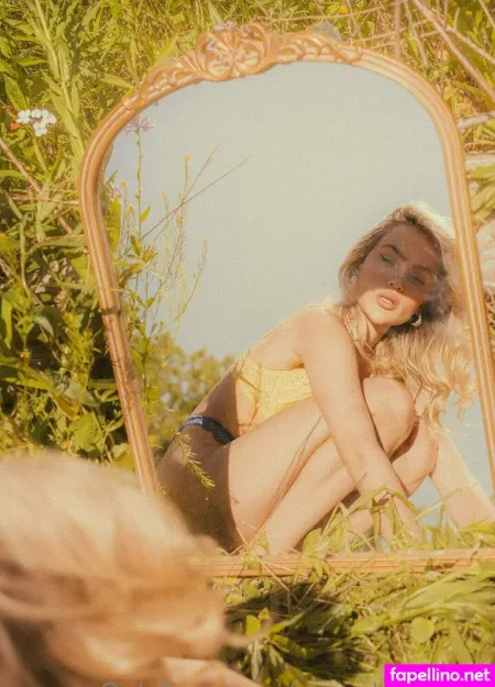 Marielafemme OnlyFans Thumbnail #WjcO6zo2Zm