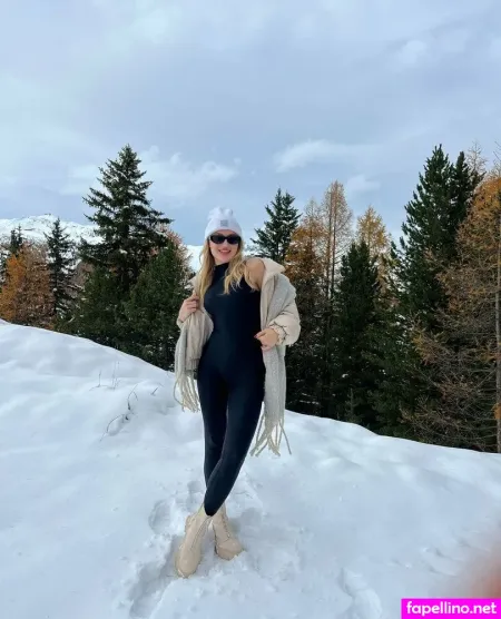 Marielivewell OnlyFans Thumbnail #j2r8Vgip1d