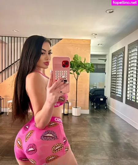 Mariella Mae 1 OnlyFans Thumbnail #3XZEdEPyd2