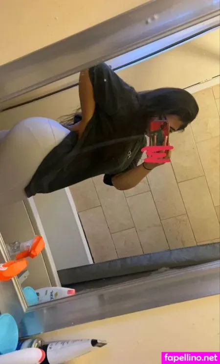 Mariely Lely OnlyFans Thumbnail #CbHNBugTL6