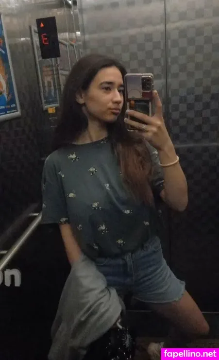 Mariemelons OnlyFans Thumbnail #5UDlnEnZmM