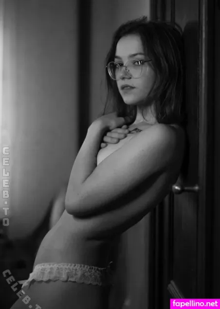 Mariieeschen OnlyFans Thumbnail #QeGptmroM5