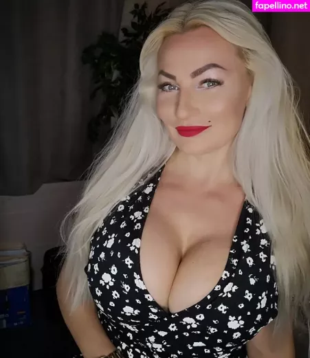 Marika Fingerroos OnlyFans Thumbnail #HqbW4Hi5oL