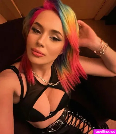 Marika Rossa OnlyFans Thumbnail #X830c0rpjy