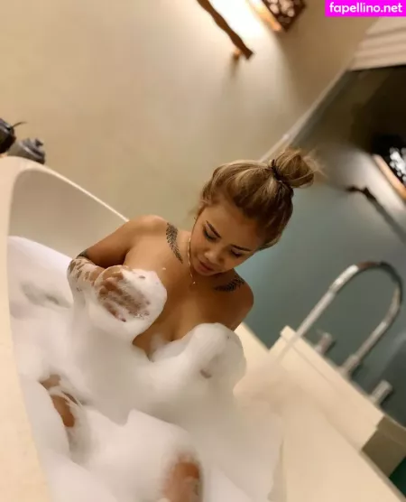 Marilynvip OnlyFans Thumbnail #1TPUmC5rc1