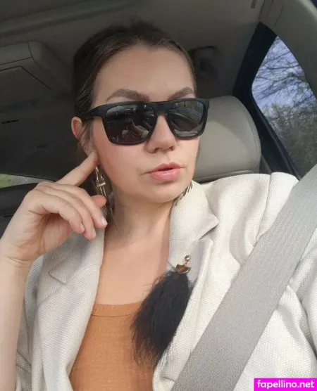 Marina Morris OnlyFans Thumbnail #ToMAqwJpVc