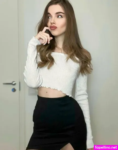 Marinella Virgin OnlyFans Thumbnail #8pWRhjrAWS