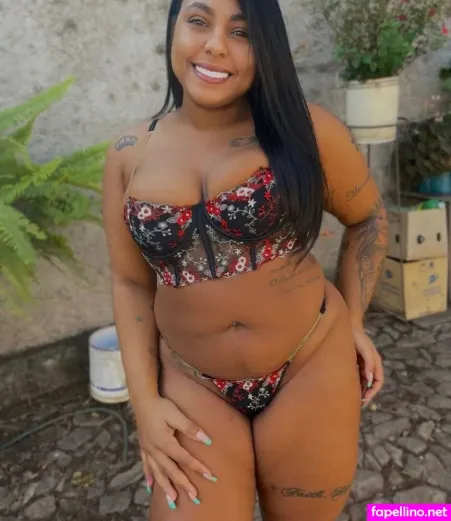 Marinnajulia OnlyFans Thumbnail #0STIRWlmnC