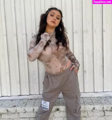 Marisa Groch OnlyFans Thumbnail #01OWXTwsHx