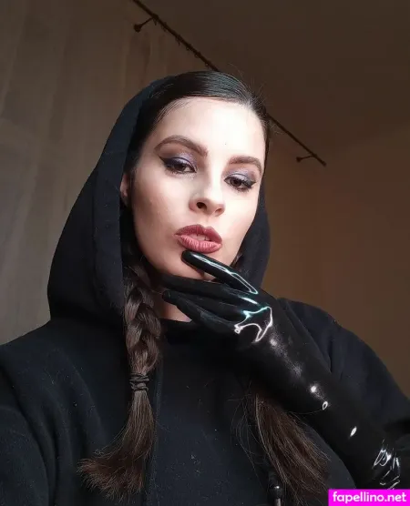 Marketaves OnlyFans Thumbnail #8kq0MbbUoa