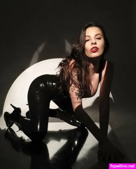 Marketaves OnlyFans Thumbnail #UzoRfSdH1T