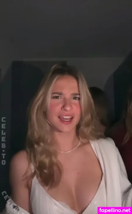 Marla Schnr OnlyFans Thumbnail #J5kO4en4eM