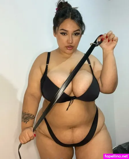 Marlenemm OnlyFans Thumbnail #FNC0NNuAVp