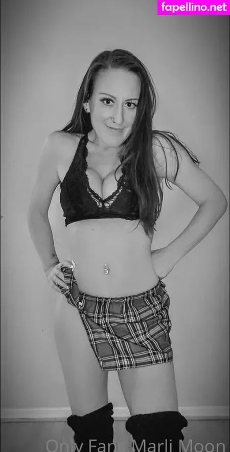 Marlimoon OnlyFans Thumbnail #CNdzBd3eXW