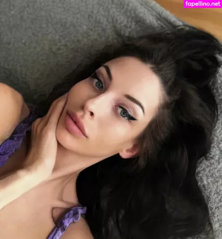 Marlinskaa OnlyFans Thumbnail #3DhomXNvii