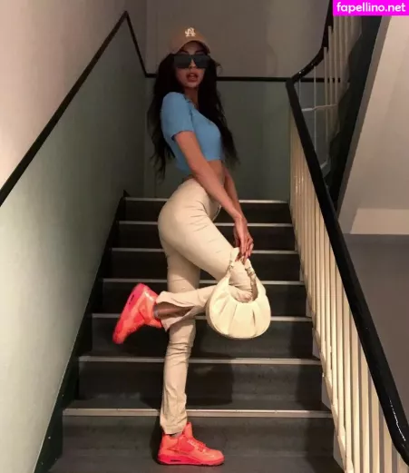 Marlinskaa OnlyFans Thumbnail #dw0viXF07l