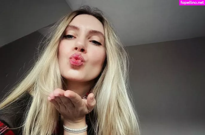 Marry Strawberry OnlyFans Thumbnail #9ghD3hKdB4