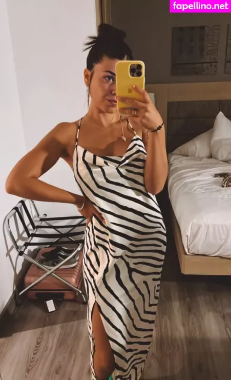 Marta De Lola OnlyFans Thumbnail #0c3JwFqnwP