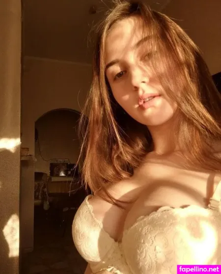 Marta Ulianova OnlyFans Thumbnail #wr8BDL8Sz7