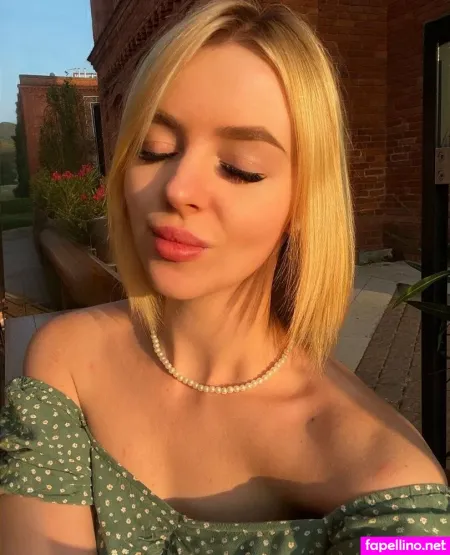 Martaswarowski OnlyFans Thumbnail #0BY7aeV0d8