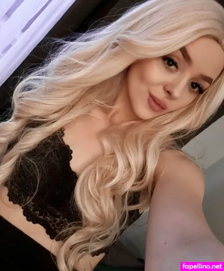 Martaswarowski OnlyFans Thumbnail #qsQ3VPmHqA