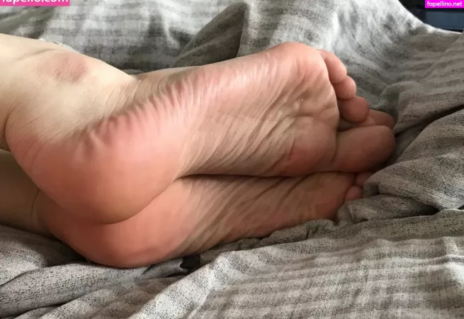 Martha Feet OnlyFans Thumbnail #abr3t6culV