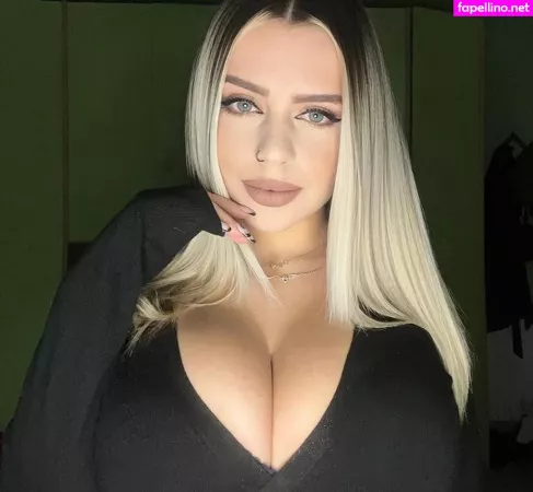 Martina Cammara OnlyFans Thumbnail #obxjXB0AJO