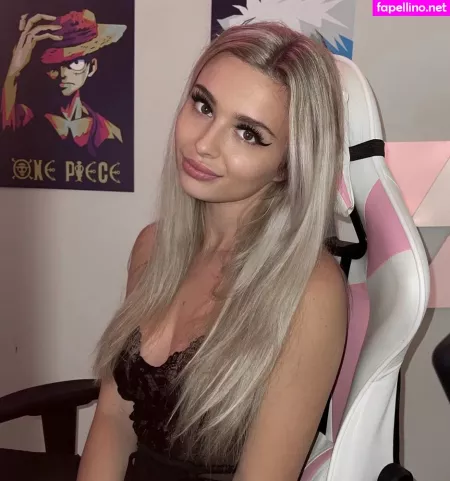 Martina Eliza OnlyFans Thumbnail #RAyhJLLorf