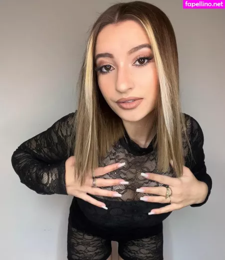 Martina Rossi OnlyFans Thumbnail #RzoEwgBsbu