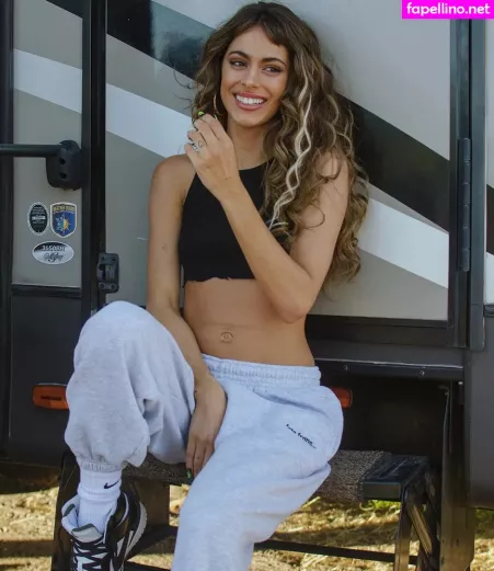 Martina Stoessel OnlyFans Thumbnail #kDHSAT1ehk