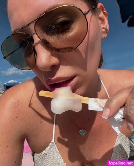 Martinaferrari OnlyFans Thumbnail #XsxcGb1zy5