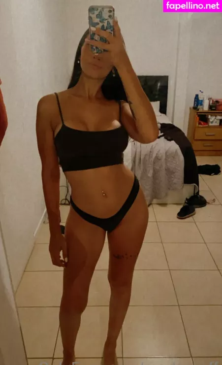 Martinaoff OnlyFans Thumbnail #GgNRGILdCc