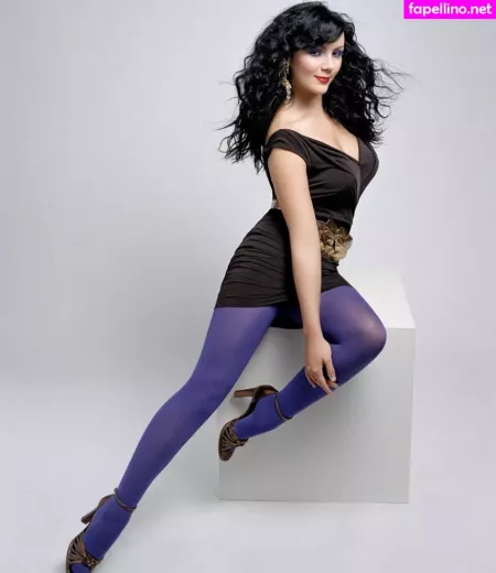 Martine Mccutcheon OnlyFans Thumbnail #KNSdCQ1lws