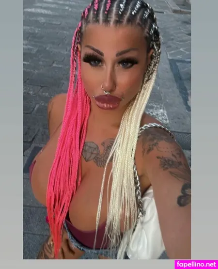 Martybarbystar OnlyFans Thumbnail #D27b2LmKm3