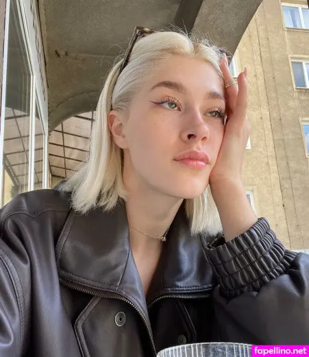 Martyniuk Mari OnlyFans Thumbnail #oJbkWXxNLA